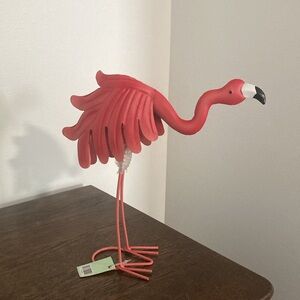 NWT-Beautiful Bouncy- Leaning Metal Flamingo 🦩 Decoration- Indoor or Outdoor
